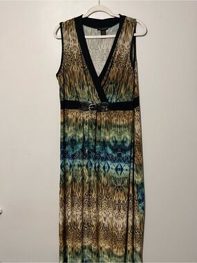 This Susan Lawrence sleeveless maxi dress